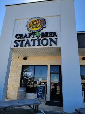 OffRhodes Craft Beer Station