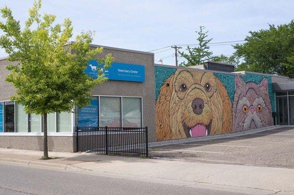 Mural outside of AHS Veterinary Center