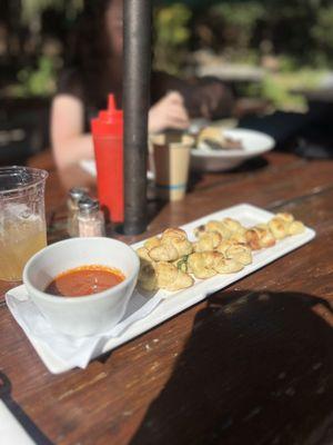 Garlic Knots