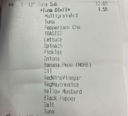 Order of sub. Does not state tomatoes