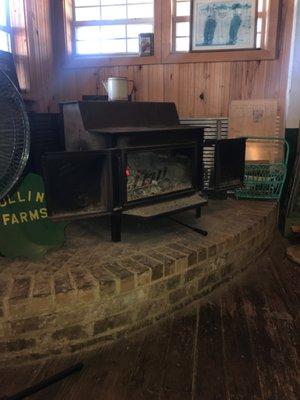 Wood burning stove