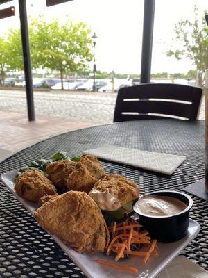 Appetizers:  the Fried Green Tomatoes. OMG!  So good!  And thick!  Those tomatoes were thick!