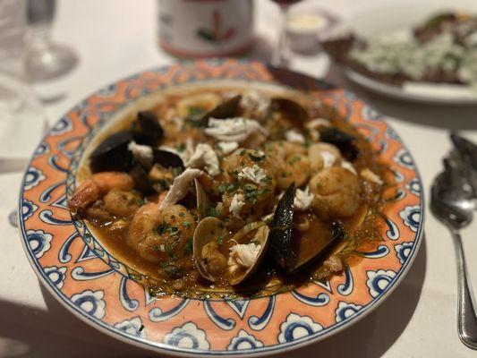 Fideua de Mariscos - 10/10 could easily share  with someone.