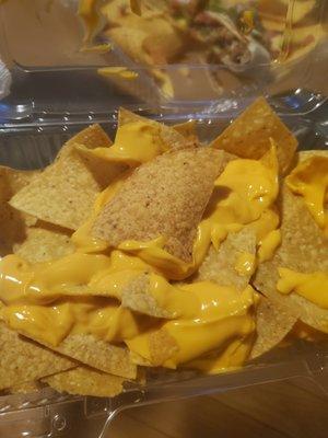 These are the 9$ nachos.