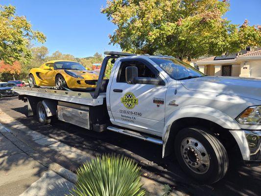 Lopez Towing and Transport Services