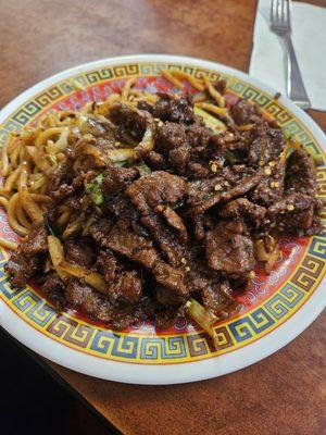 Mongolian Beef Spicy with Chow Mein