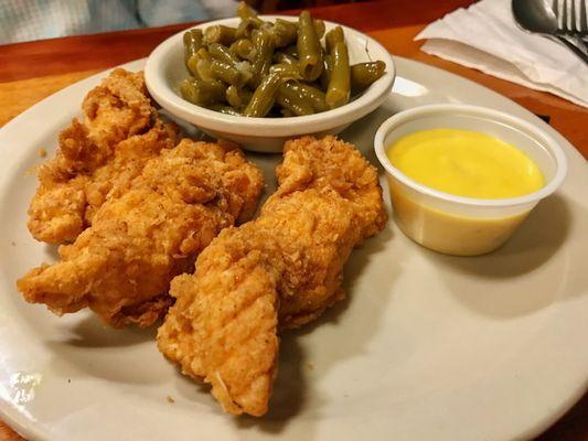 Kids Chicken Tenders w/ green beans