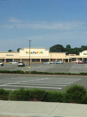 Rk Plaza WEYMOUTH -- 140 Main Street / Route 18, Weymouth          Plaza