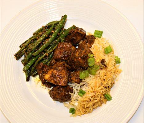 Smooth & Savory's Balsamic chicken w Basmati Rice & Green Beans | 60.5g Protein / 427 Calories / 24g Net Carbs / 7.5g Fat / 0g Sugar