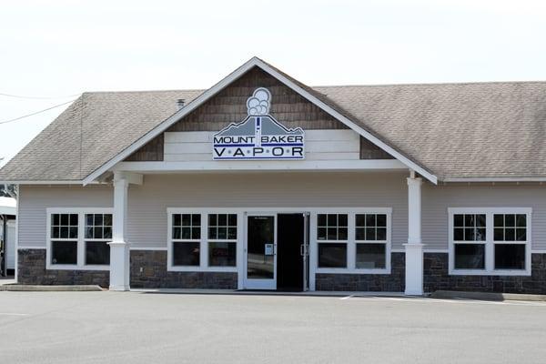 The front of the Mt Baker Vapor - Guide Meridian retail store.