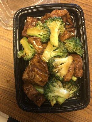 Tofu and broccoli