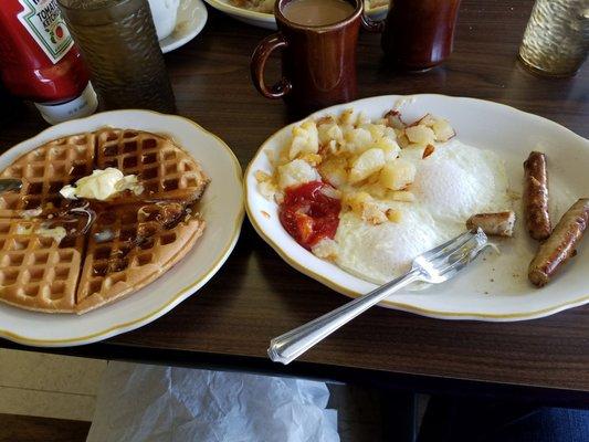 Came here because everything else was packed on a Sunday morning. The food was perfect, service was great, it was inexpensive and no crowd.