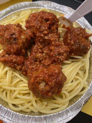 Spaghetti with a Side of Meatballs in Meat Sauce