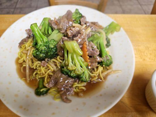 Dinner @Nishi Moncho Ramen; 9/11/2024. Hubby David ordered, Broccoli Yakisoba. Mahalo for sharing some Broccoli with me. Lol!