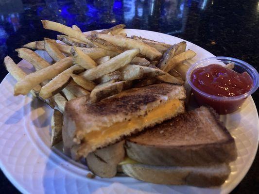 Grilled cheese with fries