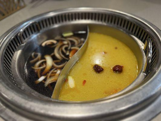 Sukiyaki and Chicken with Fish Maw Soup Bases