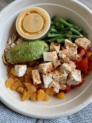 Paleo Bowl with brown rice and tofu