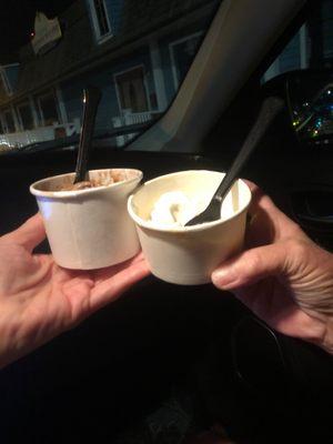 Small and medium ice cream cups or Dixie cups