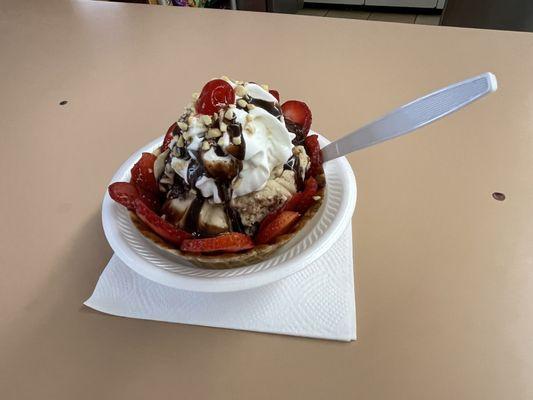 Delicious Ice Cream Sundae! @ Ricas.