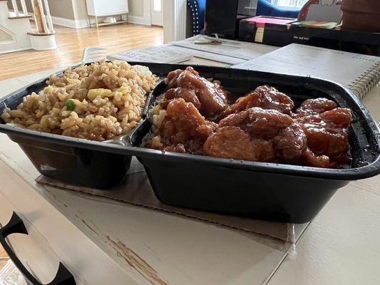 General Tso's lunch special (with veggie fried rice) -- side view