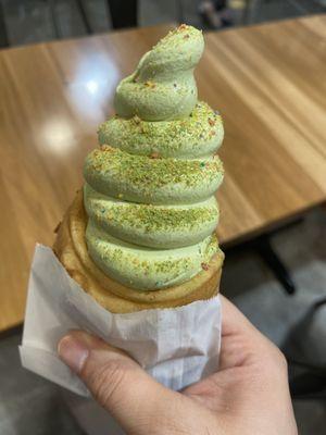 Soft serve custard matcha