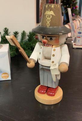 Dentist nutcracker