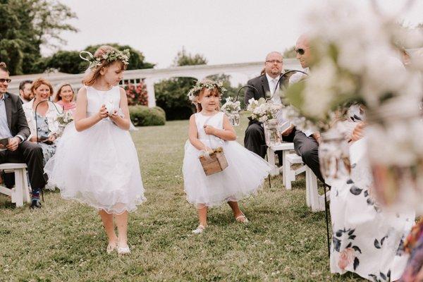 flower crowns and the petal box! Precious :)