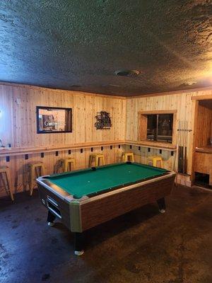 Pool table