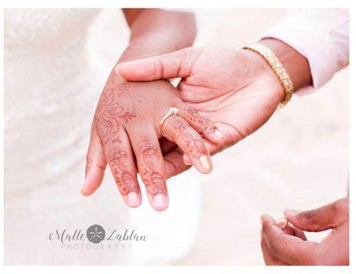 Wedding day henna by Robin