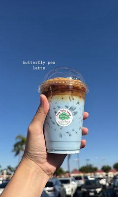 butterfly pea latte (25% coffee, 75% butterfly pea tea) it tastes so much better this way, trust!!