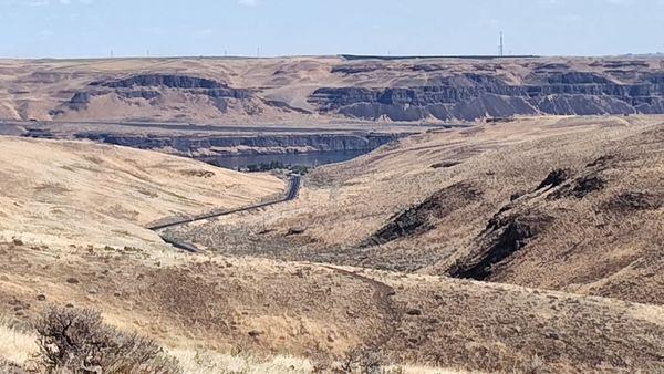 View of Wanapum Lake