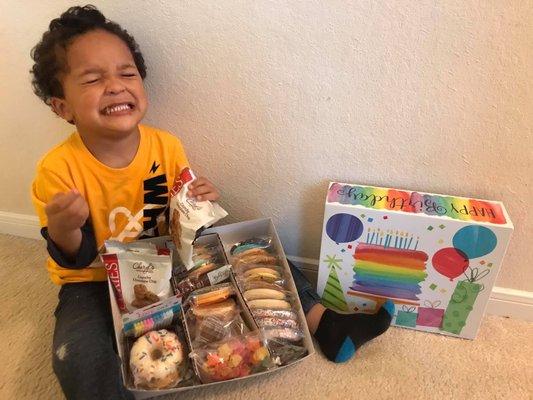 Cookies excite my children.