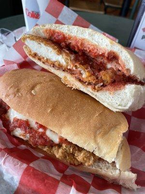 Chicken Parmesan Sub ordered very light on the mozzarella. Nice tomato sauce. Crunchy fingers. Toast toll. Neatly made.