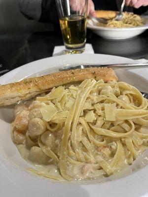 Seafood fettuccine