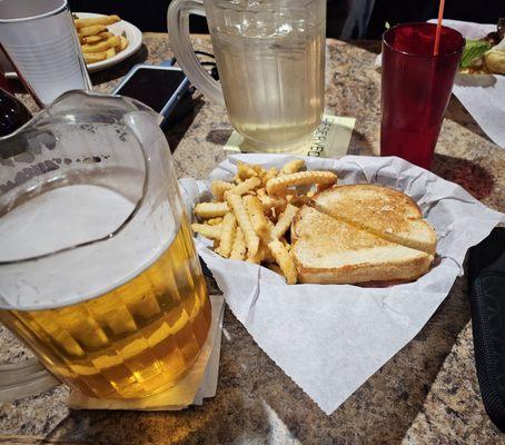 Beer, ham n cheese samich, fries!