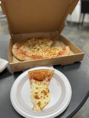 Cheese pizza