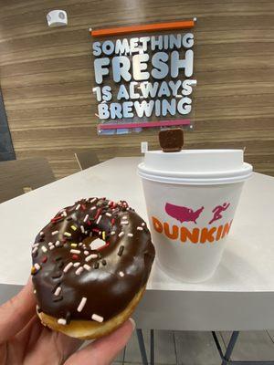 Rounding out my quintessential New England day! Vanilla latte and a donut to refuel after my hike!