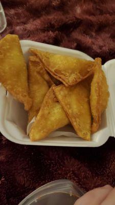 Crab rangoons - yummy!