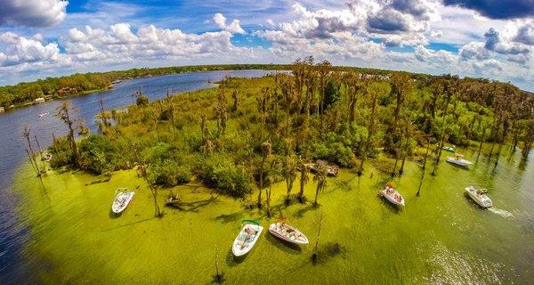 Bird Island in Lake Butler, perfect for anchoring out in the crystal clear, shallow sandy waters!
 
 Credit: Marco Seabra