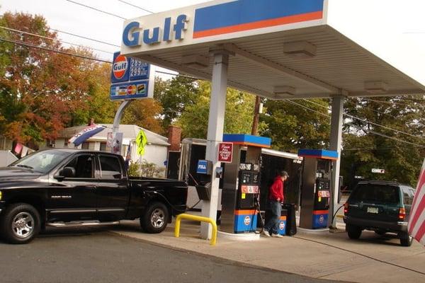 Full Service Gas at competitive prices.