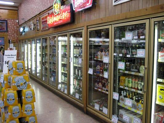 Great selection of cold beer, domestic & imported