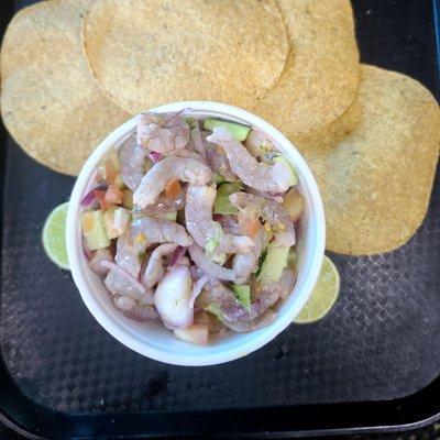 Los Primos mariscos  lonchera