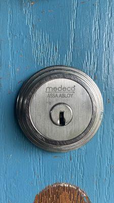 Médico deadbolt