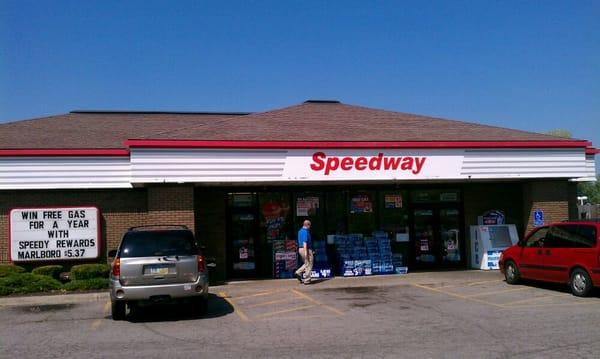 I keep telling Yelp this is a Speedway now.