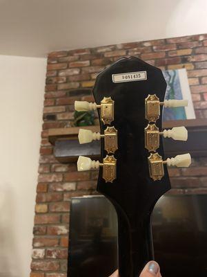 Uneven tuning machines