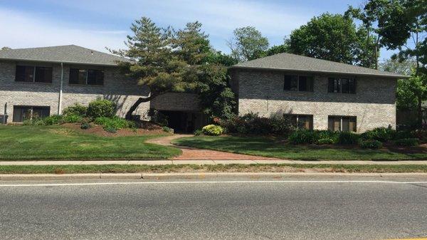 Exterior view The Center for Cosmetic Dentistry Smithtown NY