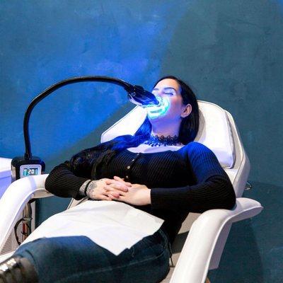 SmyleXO Teeth Whitening only takes 20 minutes and will have your teeth 2 to 4 shades whiter  | Teeth Whitening The Colony | Teeth Whitening