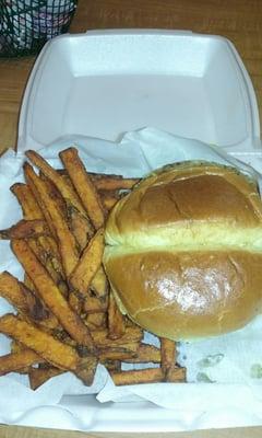 Sweet potatoe fries with black bean burger