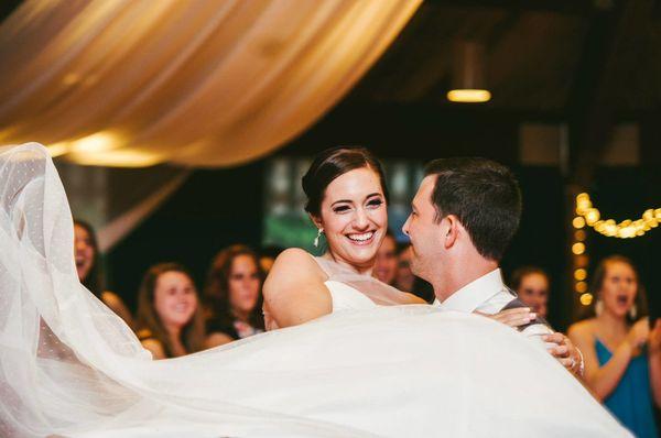 Beautiful dance for a beautiful couple!