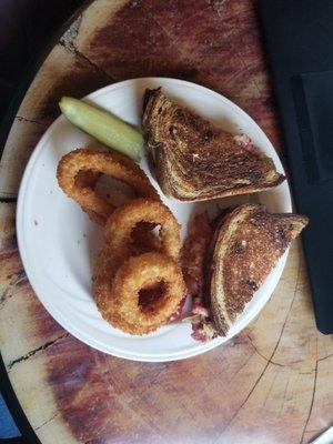 Great Reuben and an even better bartender. Go see John!